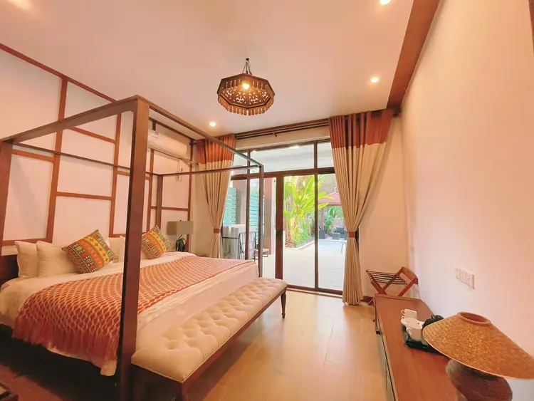 清远佛冈~巴厘岛4房5床超大花园大泳池温泉度假别墅