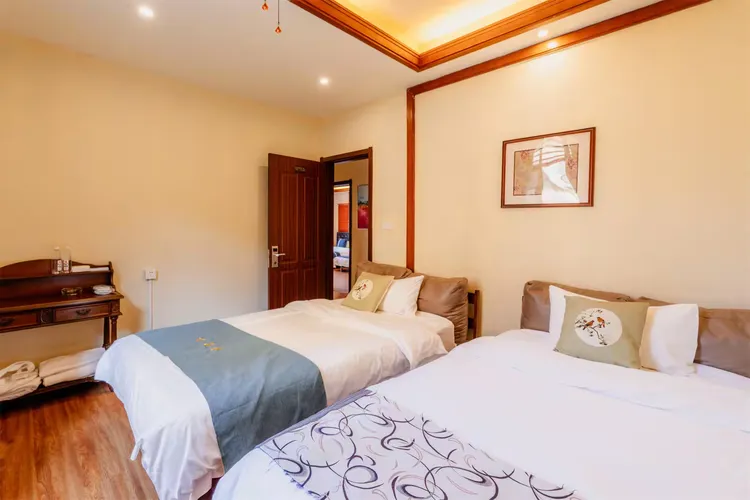 山顶棉兰风情5房9床泳池温泉别墅