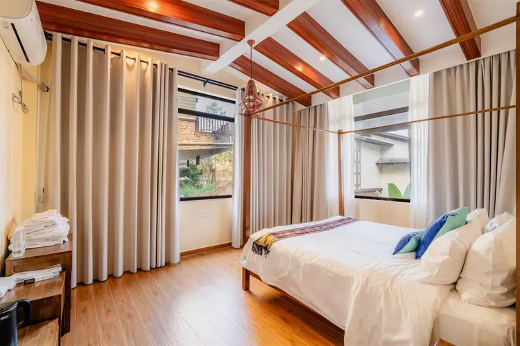 山顶棉兰风情5房9床泳池温泉别墅