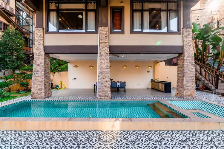 山顶棉兰风情5房9床泳池温泉别墅