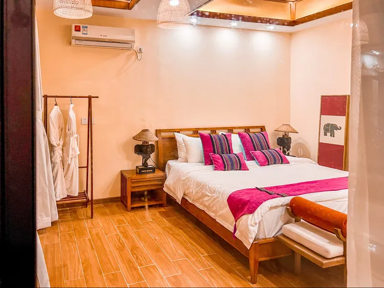 巴厘岛5房7床大泳池温泉十按摩恒温池别墅