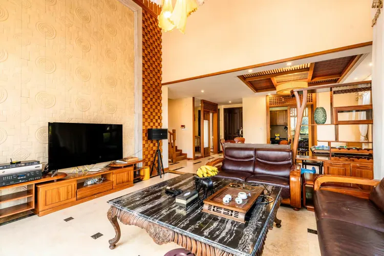 巴厘岛5房7床大泳池温泉十按摩恒温池别墅