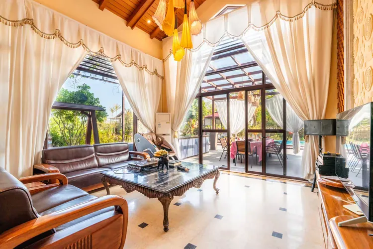 巴厘岛5房7床大泳池温泉十按摩恒温池别墅