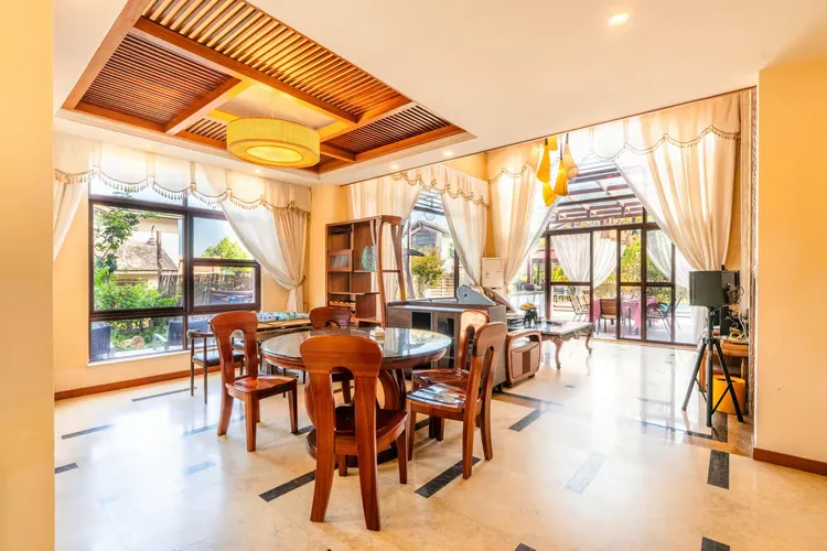 巴厘岛5房7床大泳池温泉十按摩恒温池别墅