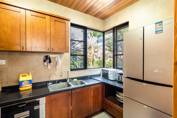 巴厘岛5房7床大泳池温泉十按摩恒温池别墅