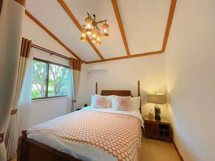 清远佛冈~巴厘岛4房5床超大花园大泳池温泉度假别墅