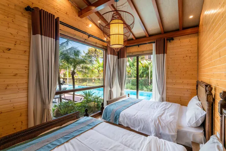 巴厘岛5房7床大泳池温泉十按摩恒温池别墅