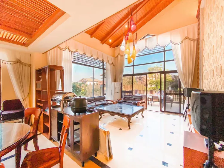 巴厘岛5房7床大泳池温泉十按摩恒温池别墅