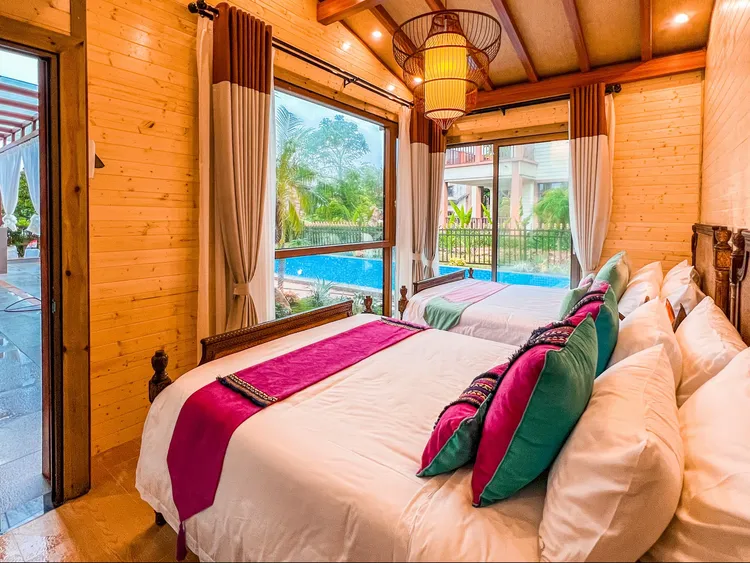 巴厘岛5房7床大泳池温泉十按摩恒温池别墅