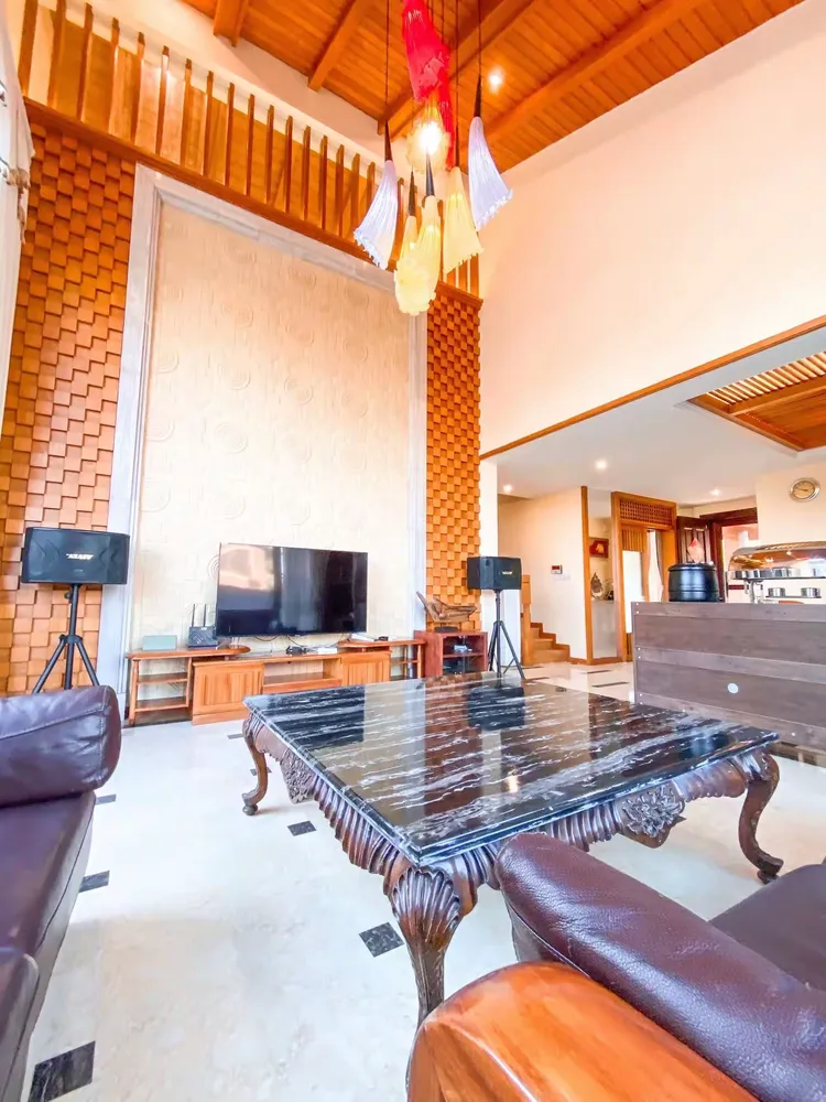 巴厘岛5房7床大泳池温泉十按摩恒温池别墅