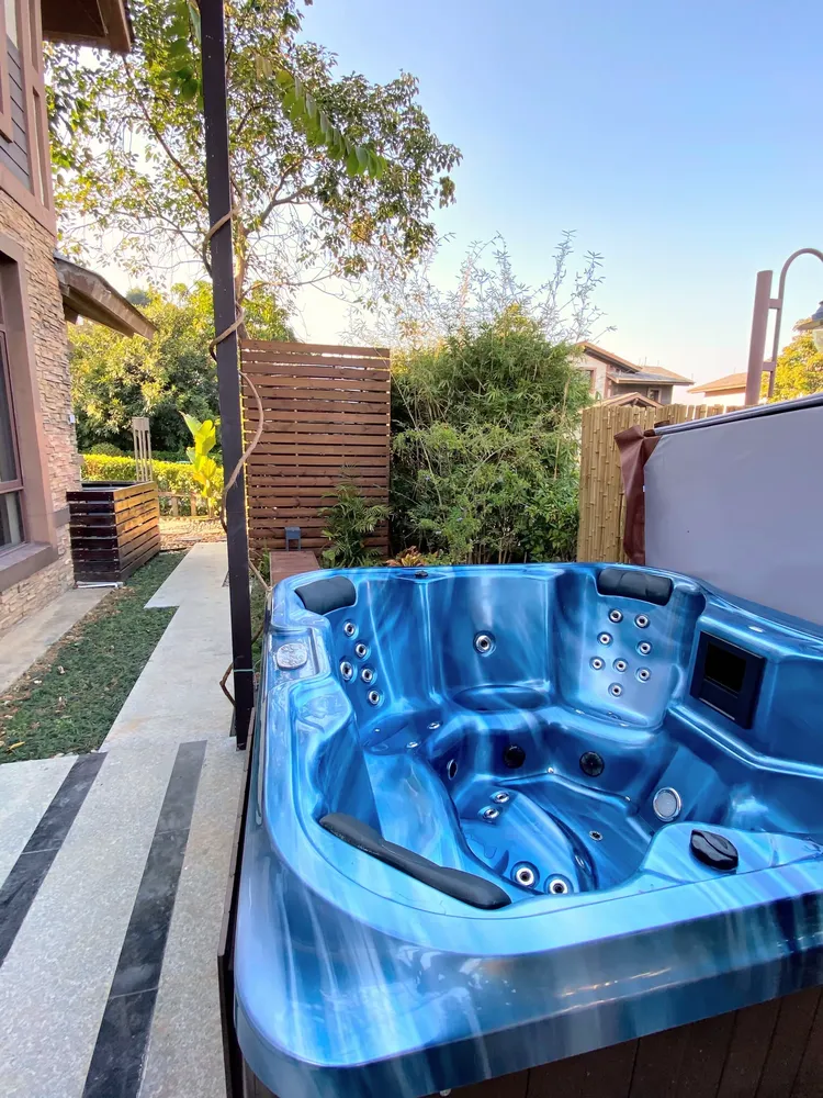 巴厘岛5房7床大泳池温泉十按摩恒温池别墅