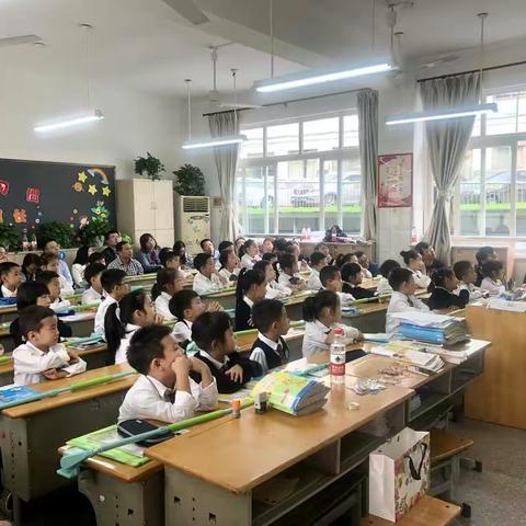 积跬步，至千里，请为我们的成长点赞 ——记金师附小一（1）班家长开放日