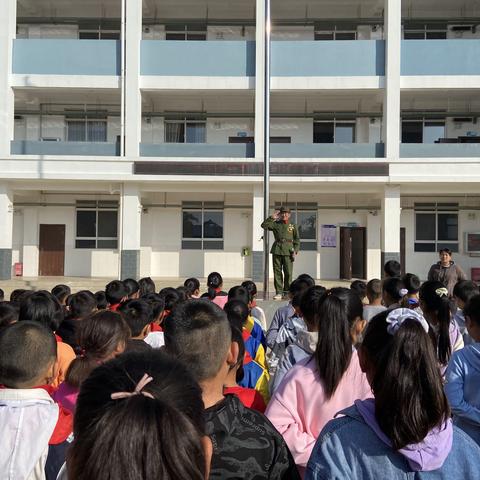 传承红色文化，弘扬红色精神                  楷甸小学红色文化进校园活动