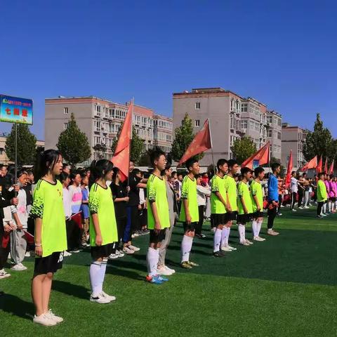 献礼祖国，追逐梦想——全国足球特色学校用足球挑战赛迎国庆