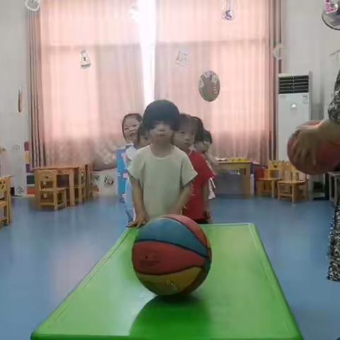 四十八镇中心幼儿园小二班期末总结