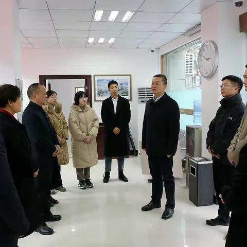 丽水市委常委、景宁县委书记陈重看望慰问信访干部