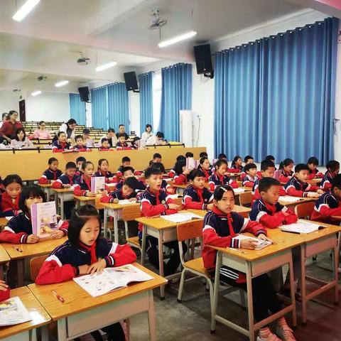 比教学技能，展教学风采——记2020年秋太平镇中心校英语教师课堂教学比赛赛况