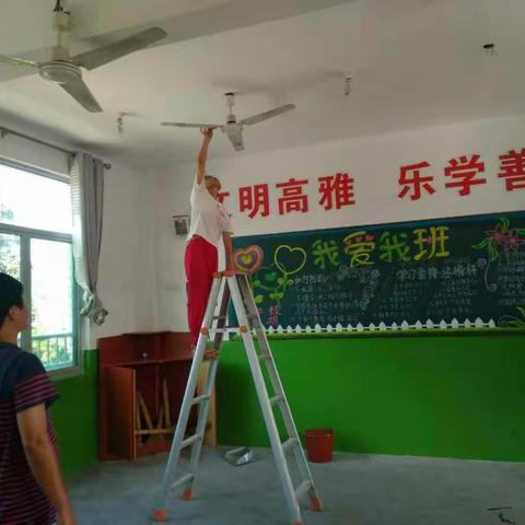 坂西小学新学年初学校安全隐患排查