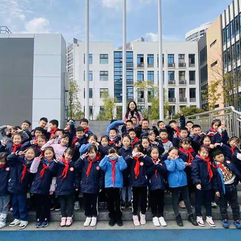 开学一二三，花香书香沁满园——记小青花开学的第一天