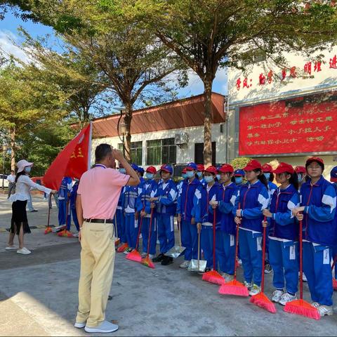 不忘初心、书写雷锋日记 、弘扬雷锋精神———三亚市第五中学开展学雷锋主题教育活动