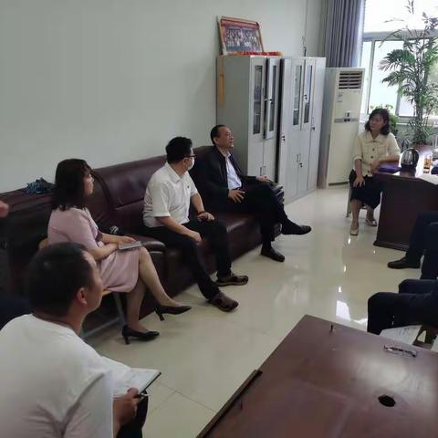 校党委书记李正到会计系调研开学工作情况