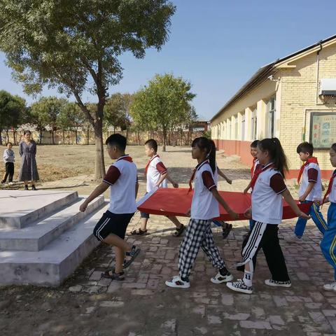 《养成好习惯，争做文明人》——后姚小学升旗仪式