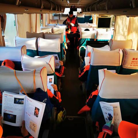 “追寻蓝色海洋 探寻航空科技”研学随记    ——四（6）海洋中队