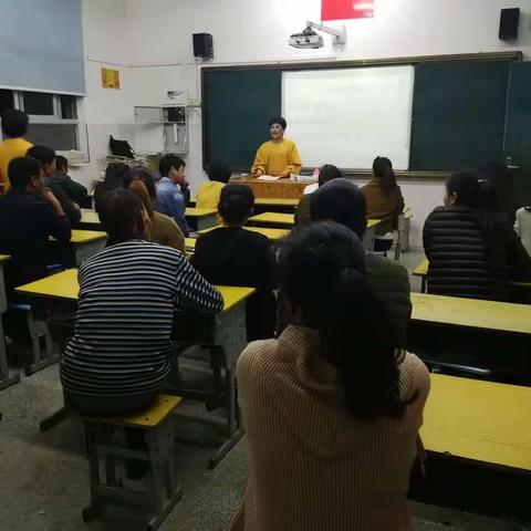 溪柄中心小学举行“家校携手 共创未来”家长会