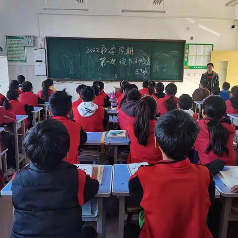 诵读古今诗文  师生共沐书香——永城市第十一小学读书活动检查纪实