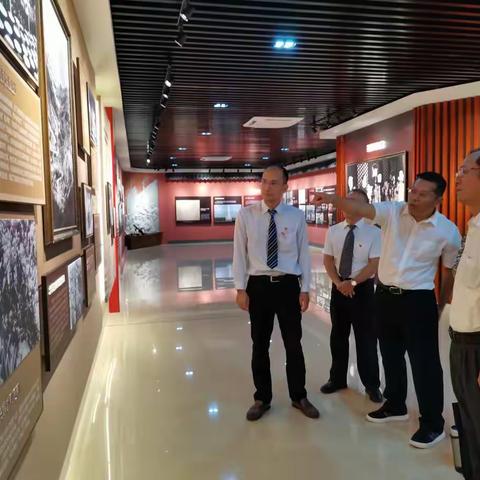 市委党校陈纯英副校长一行参观海口旅游职业学校党建活动中心