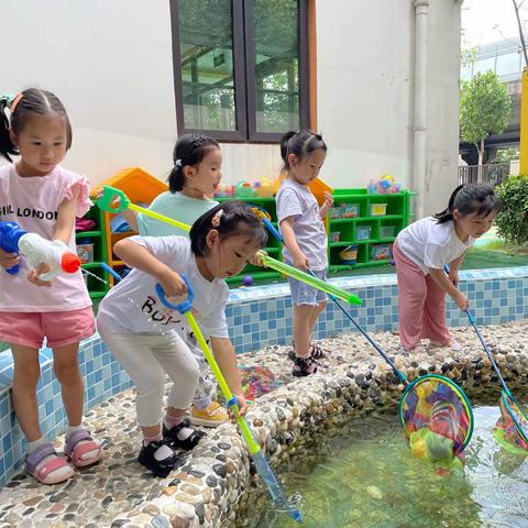 棉花奇遇记——合肥市保利熙悦府幼儿园小一班六月空中农场种植活动