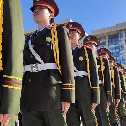 护国旗之威严 弘少年之爱国——德州云天职教国旗护卫队训练纪