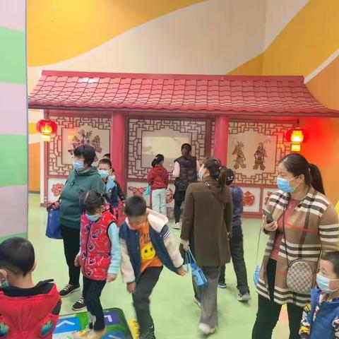 “参观科技馆 放飞科学梦”————记大观学校三年级九班科技馆活动