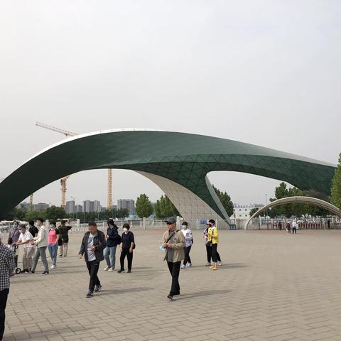 朝阳十一干休所五月二十三日组织老干部游览北京园博园（北京园. 苏州园. 闽园）及周边景观
