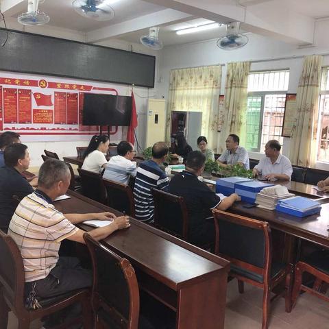 区教育局检查组莅临罗坑学校进行开学工作检查