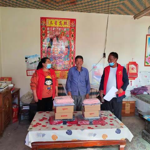 【薛百镇何大村】：慰问困难群众 情暖中秋佳节