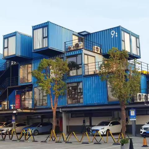 集装箱创客部落   ——游智慧湾之二