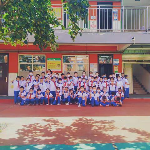 放飞梦想 快乐启航——邯郸市实验小学二年级九班