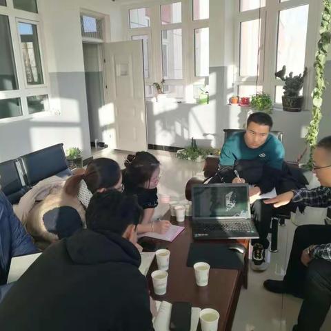 “走好选择的路，别只选好走的路”——记三十八团学校2022届九年级学会选择主题教育班会活动