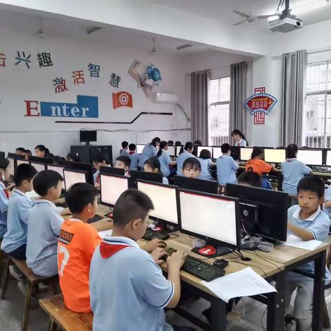 【点击兴趣，激活智慧】记安源区第一小学趣味表格制作大赛