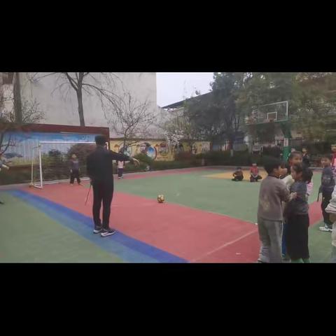 丰乐里小学"校长杯"足球赛