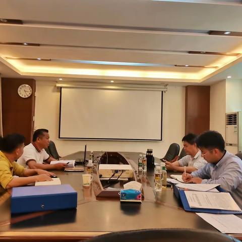 省水务厅建管防御处李英培处长率省水务质监局成员莅临我县检查项目质量监督工作