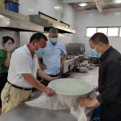 严把食品安全  关爱生命健康