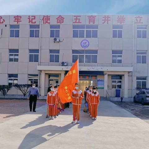 知雷锋，颂雷锋，做雷锋——侯家营镇三岔口中心小学学雷锋活动纪实