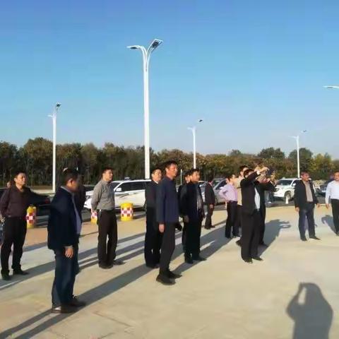 省政府项目办督导鄢陵高铁站建设情况
