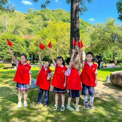 《庆国庆♥小红萌在行动》