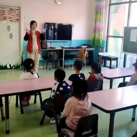 兰妮灵娃娃幼儿园——《正向阅读》