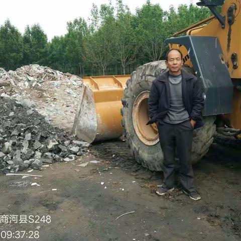 【商河城管～玉皇庙中队】王某擅自向河道内倾倒垃圾被立案查处