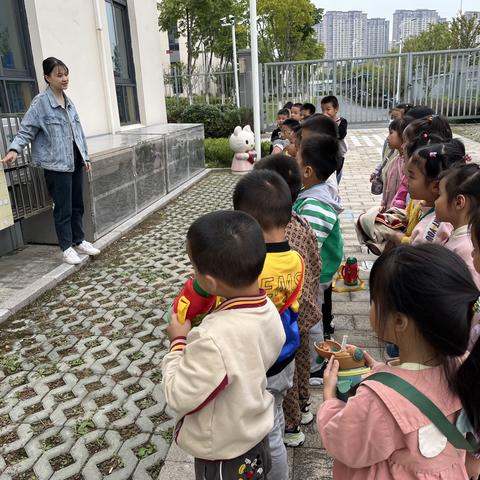 餐前活动真丰富—大六班餐前记录