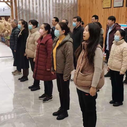 公司机关晨会报道